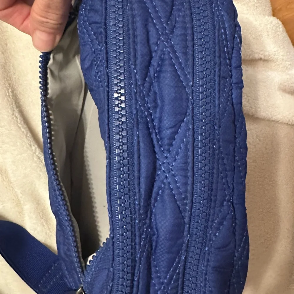 Baggallini Royal Blue Quilted Crossbody Bag - Like New